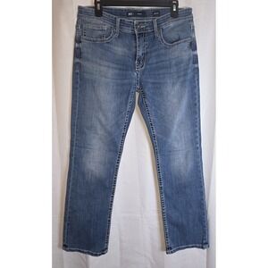 BKE Buckle Carter Size 33 x 32 Mens Distressed Blue Jeans